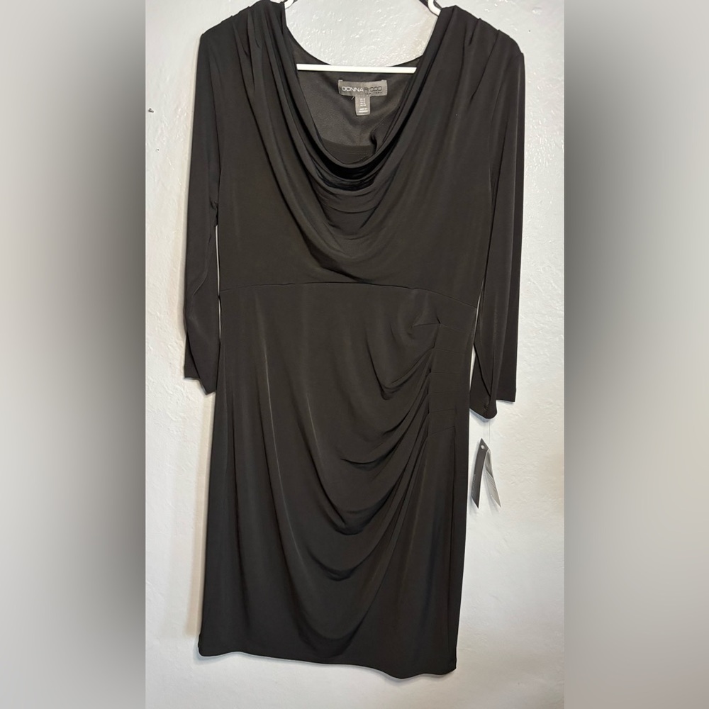 Donna Ricco New York
Women's Dress Size 12
Womens Black Cowel Neck Ruched New - Picture 2 of 9